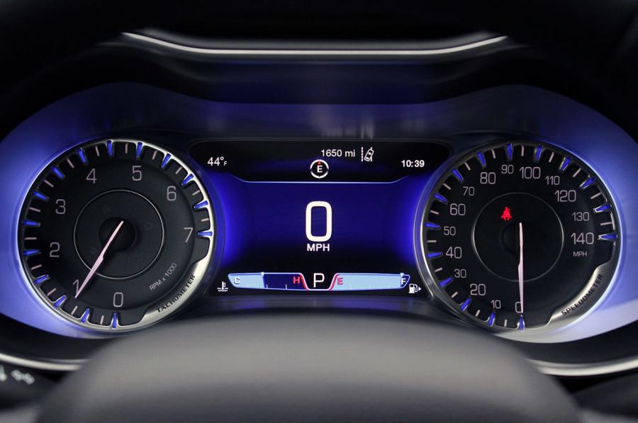  Chrysler 200 2015 года  (фото 174 из 207)